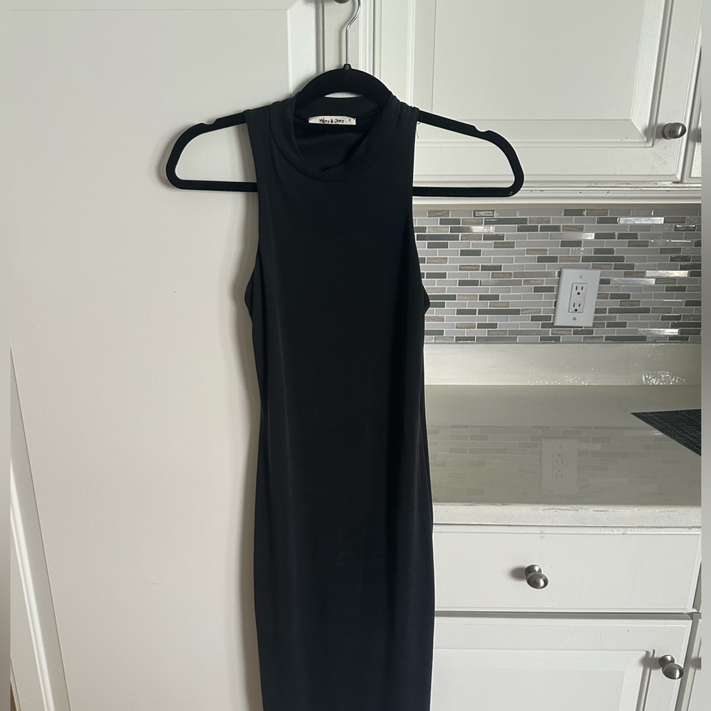 Like new long sleeveless dress small